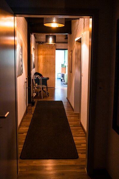 Studio exclusivist de lux cauta fete dragute.